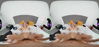 Kristy's Steamy VR Night: Unbridled Passion in Bed
