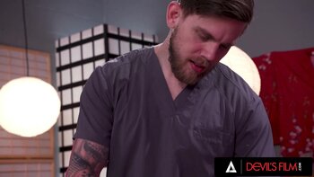 Steve Rickz's Sinful Massage with Janie Blade: Hot Trans Anal