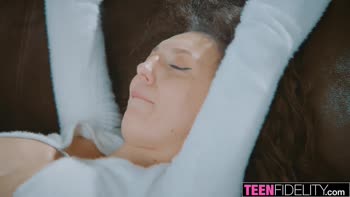 Isabella De Laa's Teen (18+) Temptation: Czech Cutie in High-Octane Hardcore