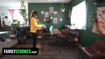 NNN Challenge - Step-siblings Compete On Who Makes The Other One Cum First Behind Stepmom’s Back