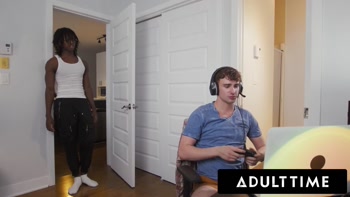 Ryan Jacobs's Straight Guy Experiment Turns into Gay Bareback Orgy