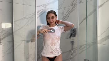 HellooooKiki - Kiki's Wet & Wild Try-On: See-Thru T-Shirts Exposed