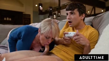 Dee Williams Teaches Stepson a Thing or Two in Steamy Milf Hardcore