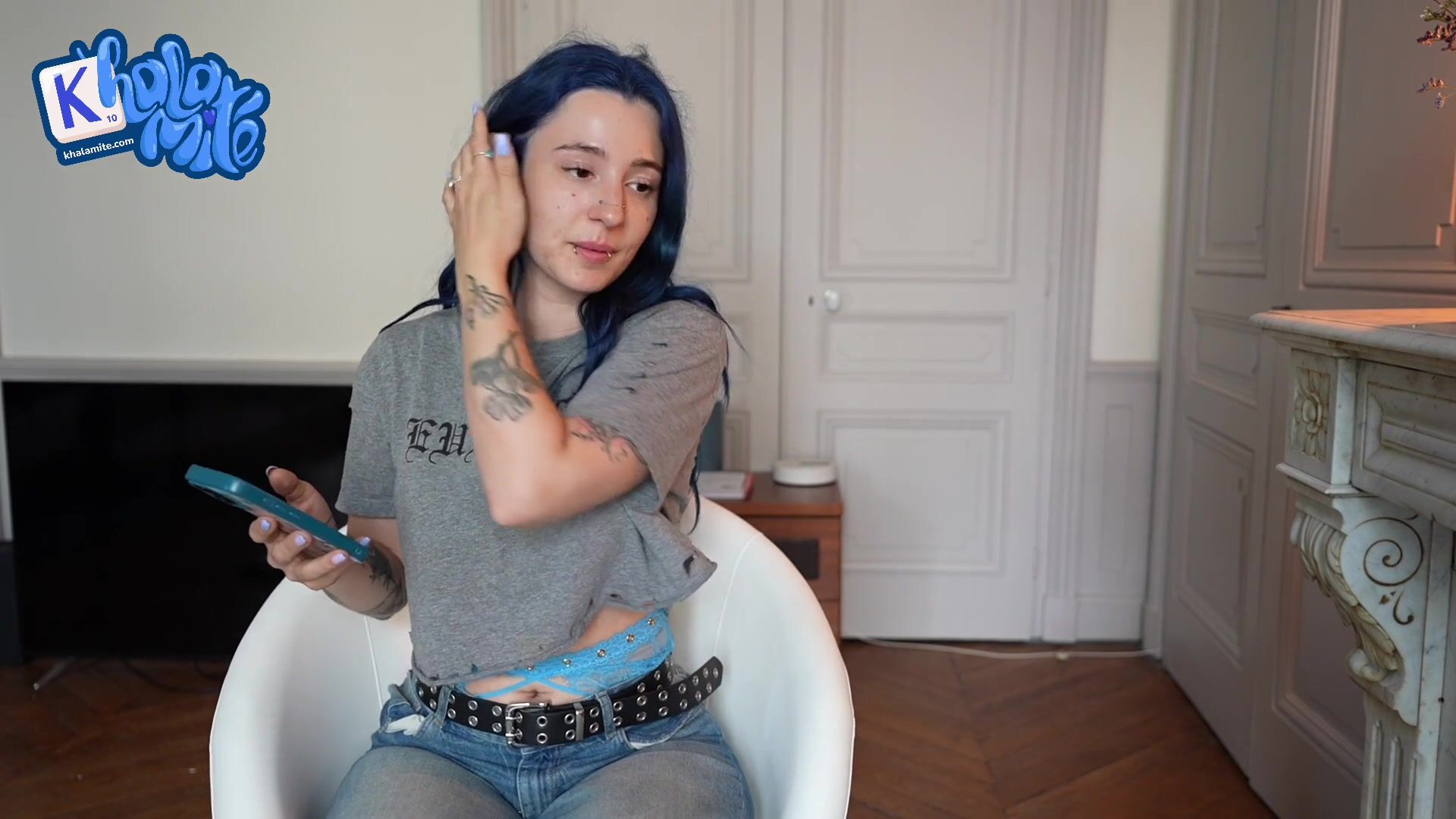 No need a Men when you have a Big Dildo - French Alt Hairy Girl Masturbating