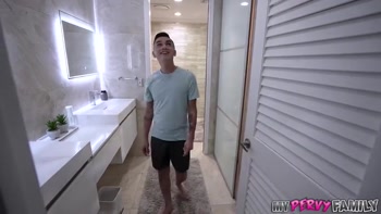 Naughty Stepsis Fucks Stepbro In Rents Shower
