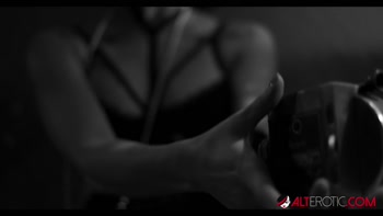 Ashenn Fire's Sultry Solo Seducer