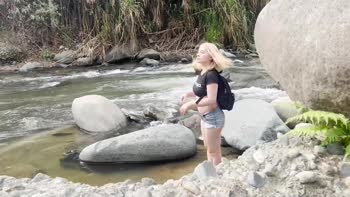 Ashleysoy's Wild Outdoor Blowjob in 4K