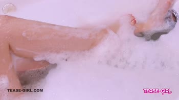 Cute Teen (18+) Brunette's Scorching Solo Session
