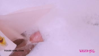 Cute Teen (18+) Brunette's Scorching Solo Session