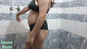 Sonam Bhabi's Punjabi Bathroom Deceit: A Cheating Wife's Hot Affair