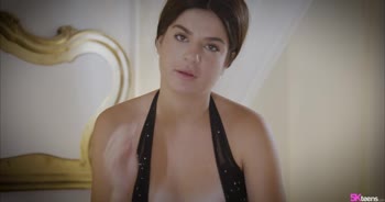 Juicy's Brunette Butt Gets Drenched in Cum