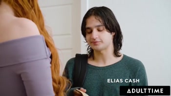 Elias Cash's Secret Stash: Stepmom Lauren Phillips Bares All in Naked Yoga