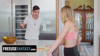Free Use Teen (18+) Roommates - Khloe Kingsley, Mazy Myers, Lucky Fate - FreeUse Fantasy