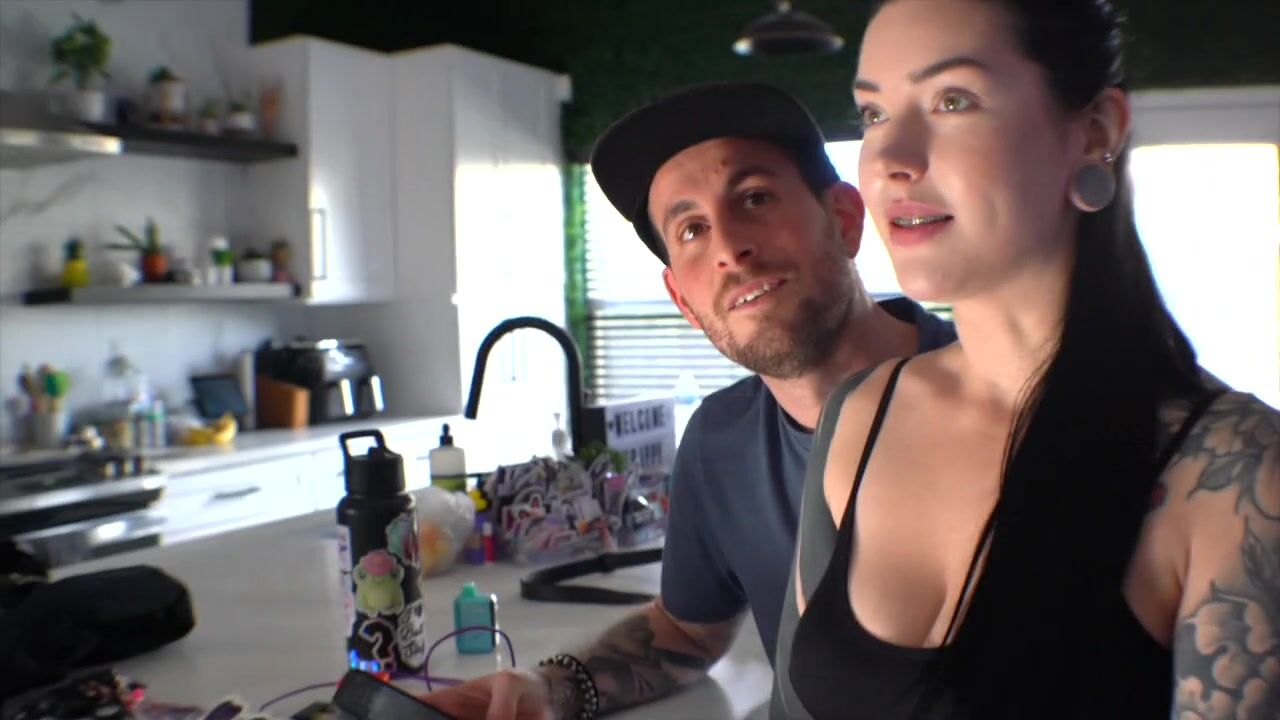 Roomate went to Store.His Slut Girlfriend didn't Wait ~ Mag Numb ~ Jayce Carter ~ SheLikesItRaw