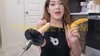 Hayley Hilton's Anal Orgasm Ride
