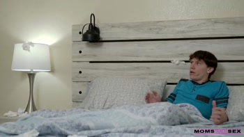 Stepmom Needs the Cum - S16:e2