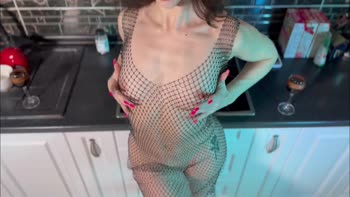PerseyDiana's Fitness Frenzy: Big Ass Brunette Craves Thick Cock in Kitchen