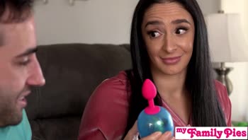 Jessie Saint's Easter Egg of Desire: Creamy Stepbrother Surprise