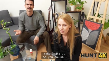 HUNT4K. Sex with a hot woman is the best leg treatment