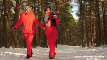 Melting Pussy on a Skiing Day