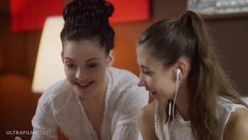 Stefanie Moon and Anie Darling's Steamy Bedtime Lesbians