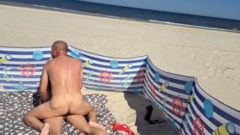 Laluna-Love's Wild Beachside Romp: Stepsister Seduction