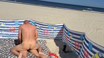Laluna-Love's Wild Beachside Romp: Stepsister Seduction