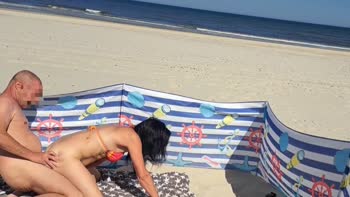 Laluna-Love's Wild Beachside Romp: Stepsister Seduction