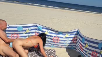 Laluna-Love's Wild Beachside Romp: Stepsister Seduction