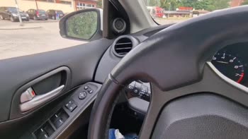 HottPussy118's Car Flash Flirtation: Amateur Public Masturbation Delight