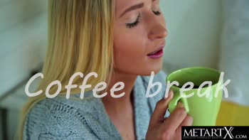 Blonde Bombshell Awakens With Morning Masturbation