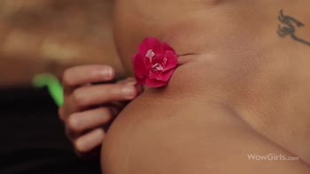 Maria's Outdoorsy Delight: Fingered Ass & Pussy Solo Show