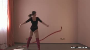 Sasha Galop's Flexy Fit: Acrobatic Delights of a Hottest Gymnast