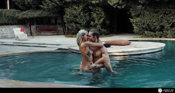 Veronica Leal's Yoga Freeze: Celebrity Babe Seduced by the Lens