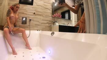 Bella Mur's Shower Solo: Big Boobs, Squirting Bliss