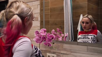 Bella Mur's Shower Solo: Big Boobs, Squirting Bliss