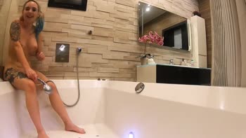 Bella Mur's Shower Solo: Big Boobs, Squirting Bliss