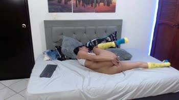 SophiaSiimon's Sizzling Stepfantasy: Colombian Babe Fingered Solo
