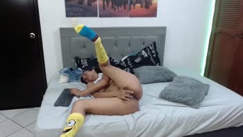 SophiaSiimon's Sizzling Stepfantasy: Colombian Babe Fingered Solo