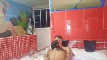 SophiayDaveds' Sultry Jacuzzi Encounter: Passion Ignites