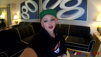 Arielle Aquinas' Quarantine Bliss: Tattooed Temptation Solo