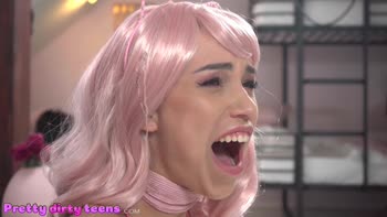 Elena Vedem: Cosplay Teens (18+) in Sizzling Threesome