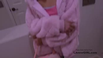 Yo's Sweet Teenie Blowjob Delight