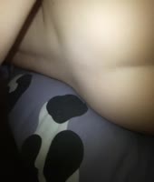 sexsilady's Powerful Pose Unleashes a Tidal Wave of Pleasure