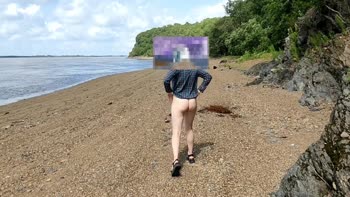MissPopa's Risky Beach Adventure: Flashing Ass & Running Naked