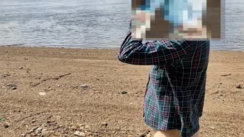 MissPopa's Risky Beach Adventure: Flashing Ass & Running Naked