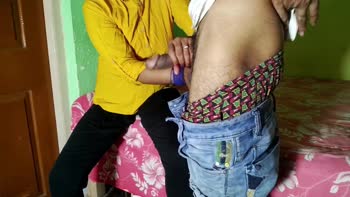 Couplefiree's Indian Bhabhi Enjoys Steamy Blowjobs & Creampies