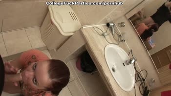 Collegefuckparties.com076
