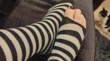 Jaycee Grimoire's Sexy Solo Foot Show