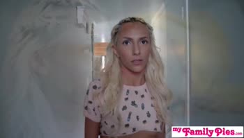 Teaching My Step Sister (What's A Creampie!?) S9:E3